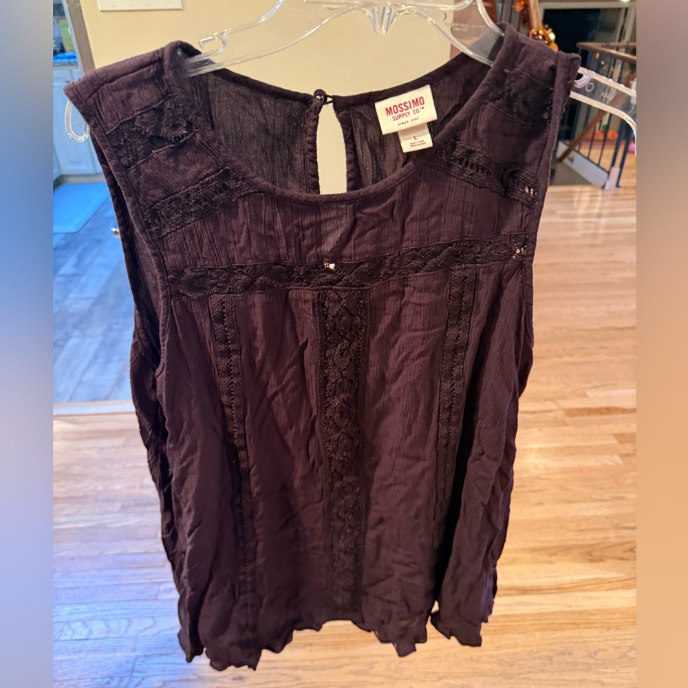 Mossimo Supply Co. Sleeveless Lace Trim Top – Size L